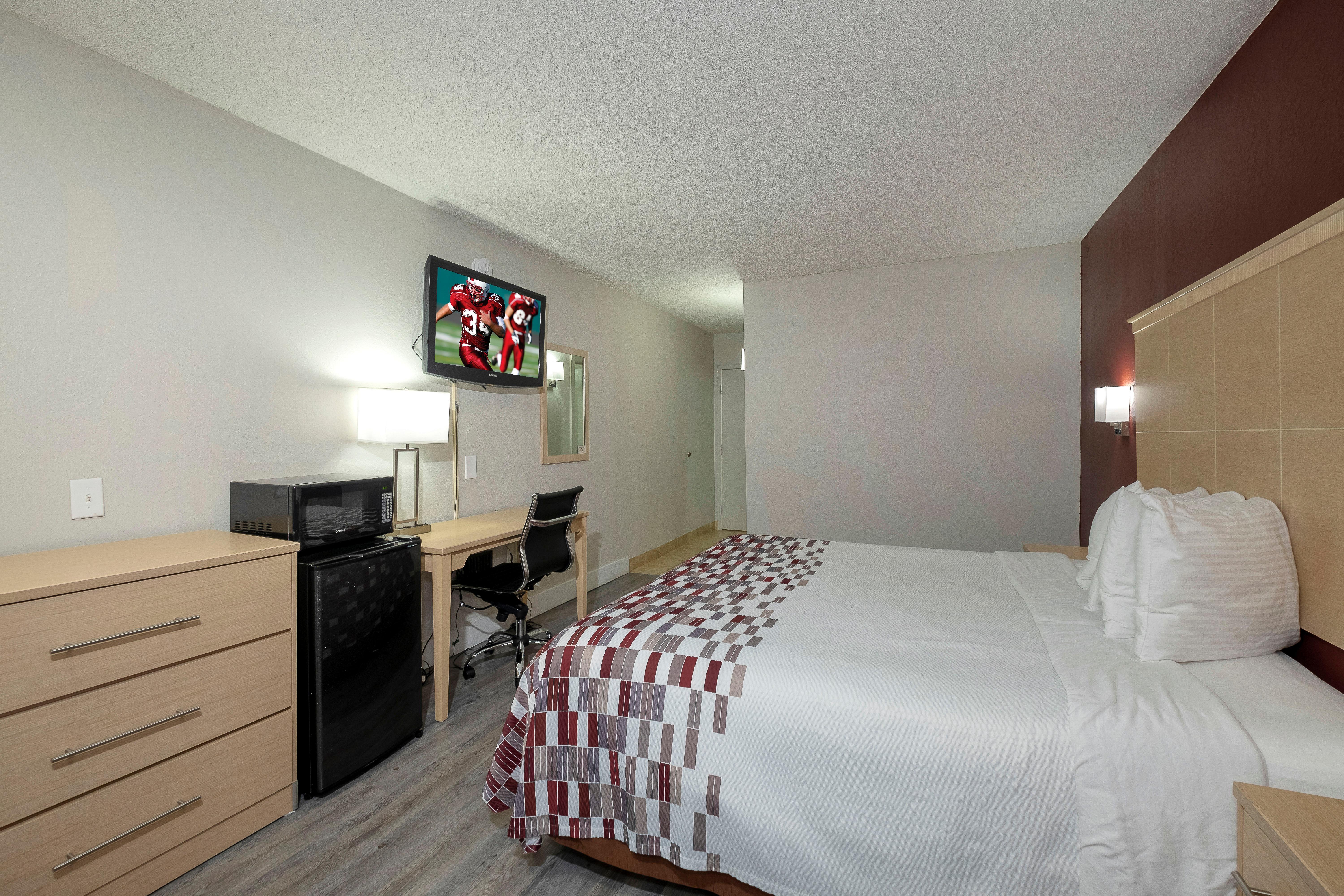 Red Roof Inn Raleigh North-Crabtree Mall-Lenovo Center Экстерьер фото