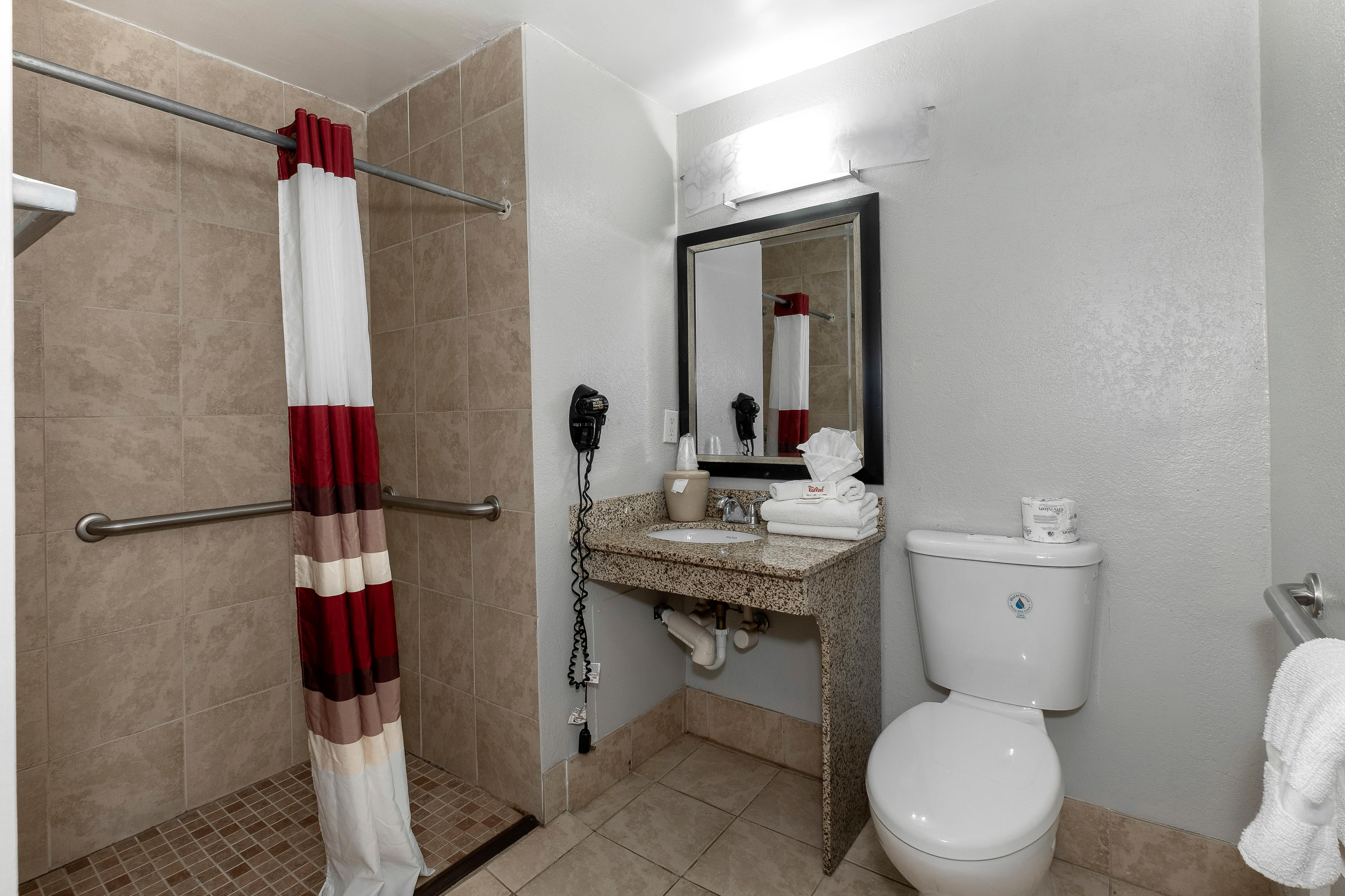 Red Roof Inn Raleigh North-Crabtree Mall-Lenovo Center Экстерьер фото