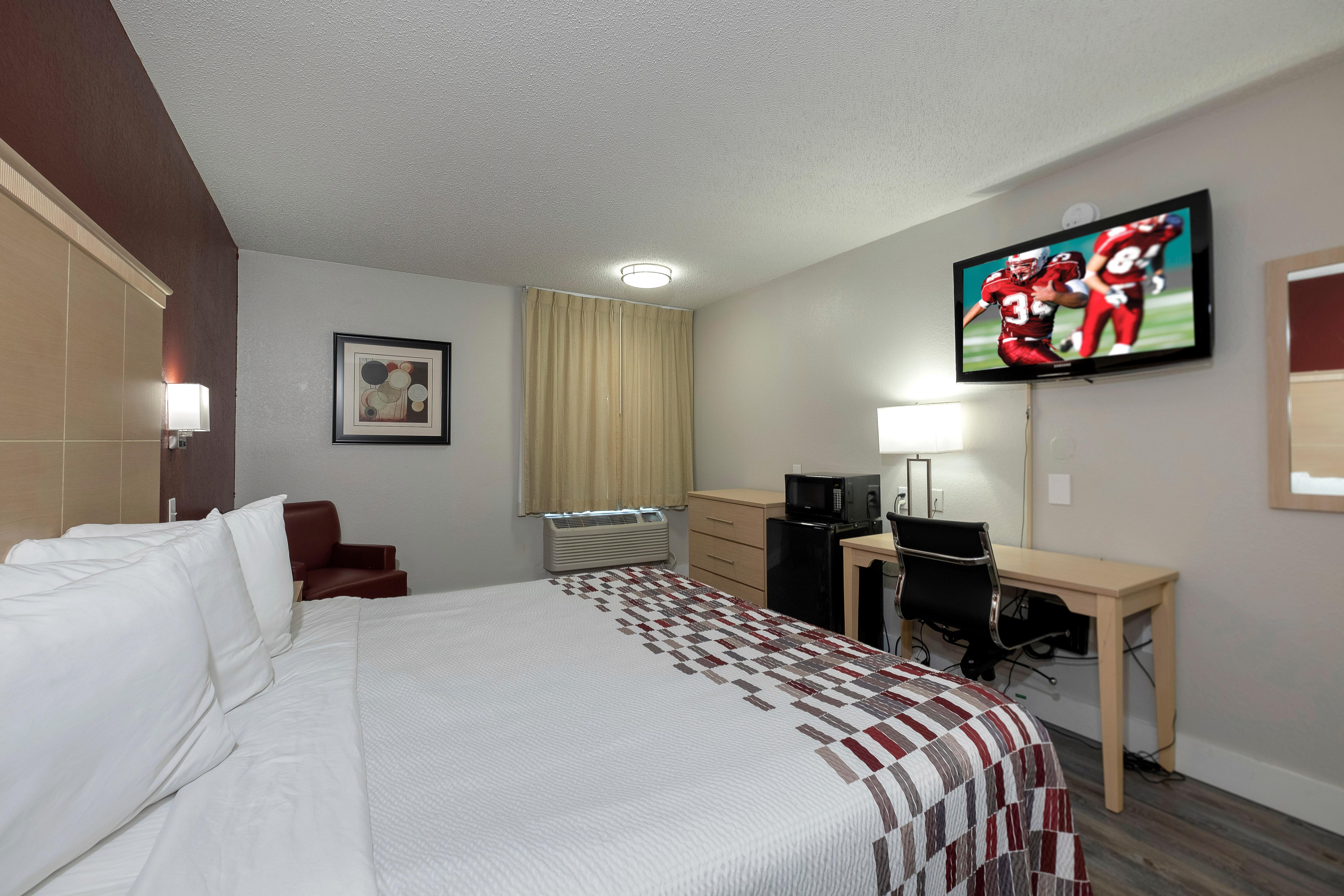 Red Roof Inn Raleigh North-Crabtree Mall-Lenovo Center Экстерьер фото