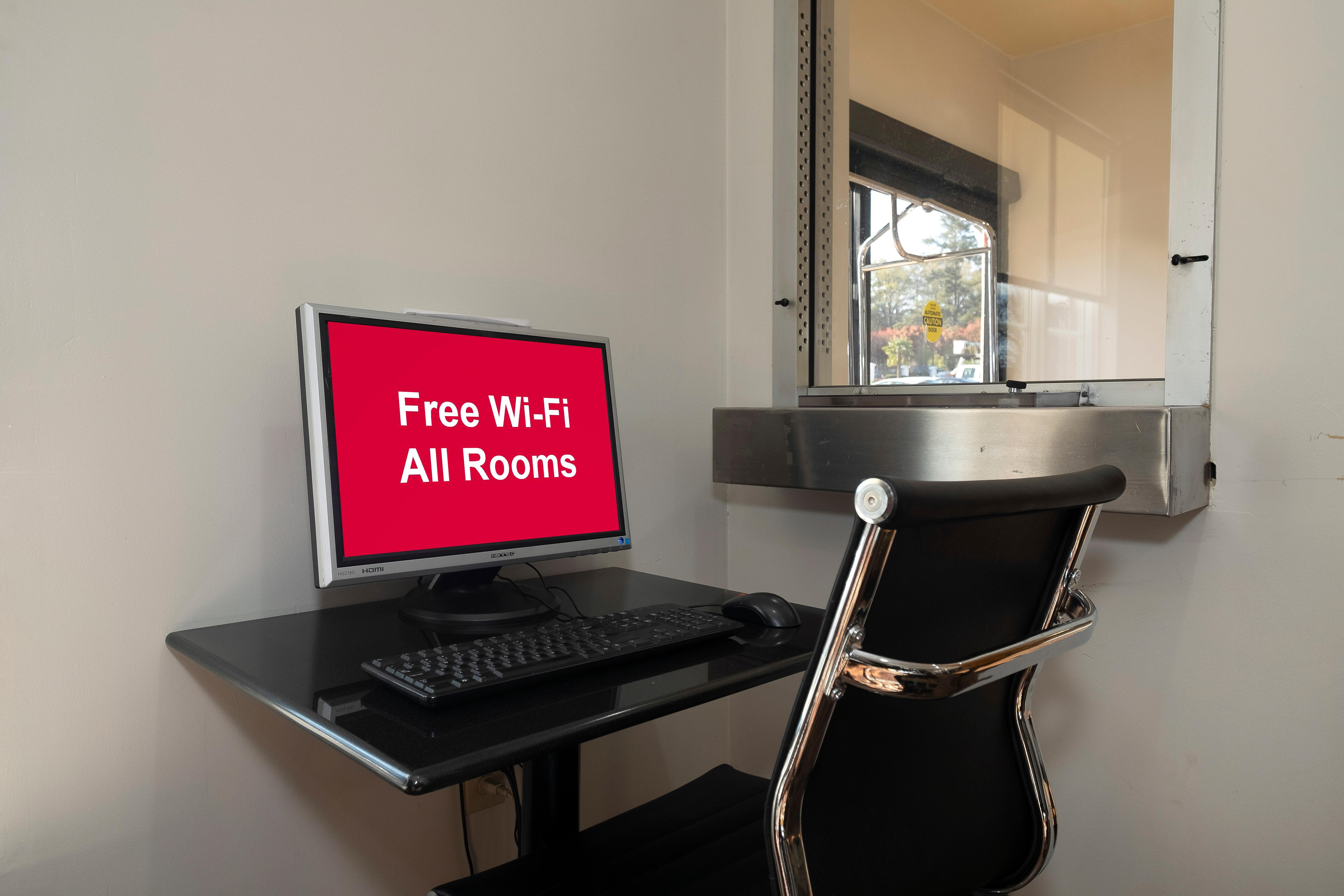 Red Roof Inn Raleigh North-Crabtree Mall-Lenovo Center Экстерьер фото