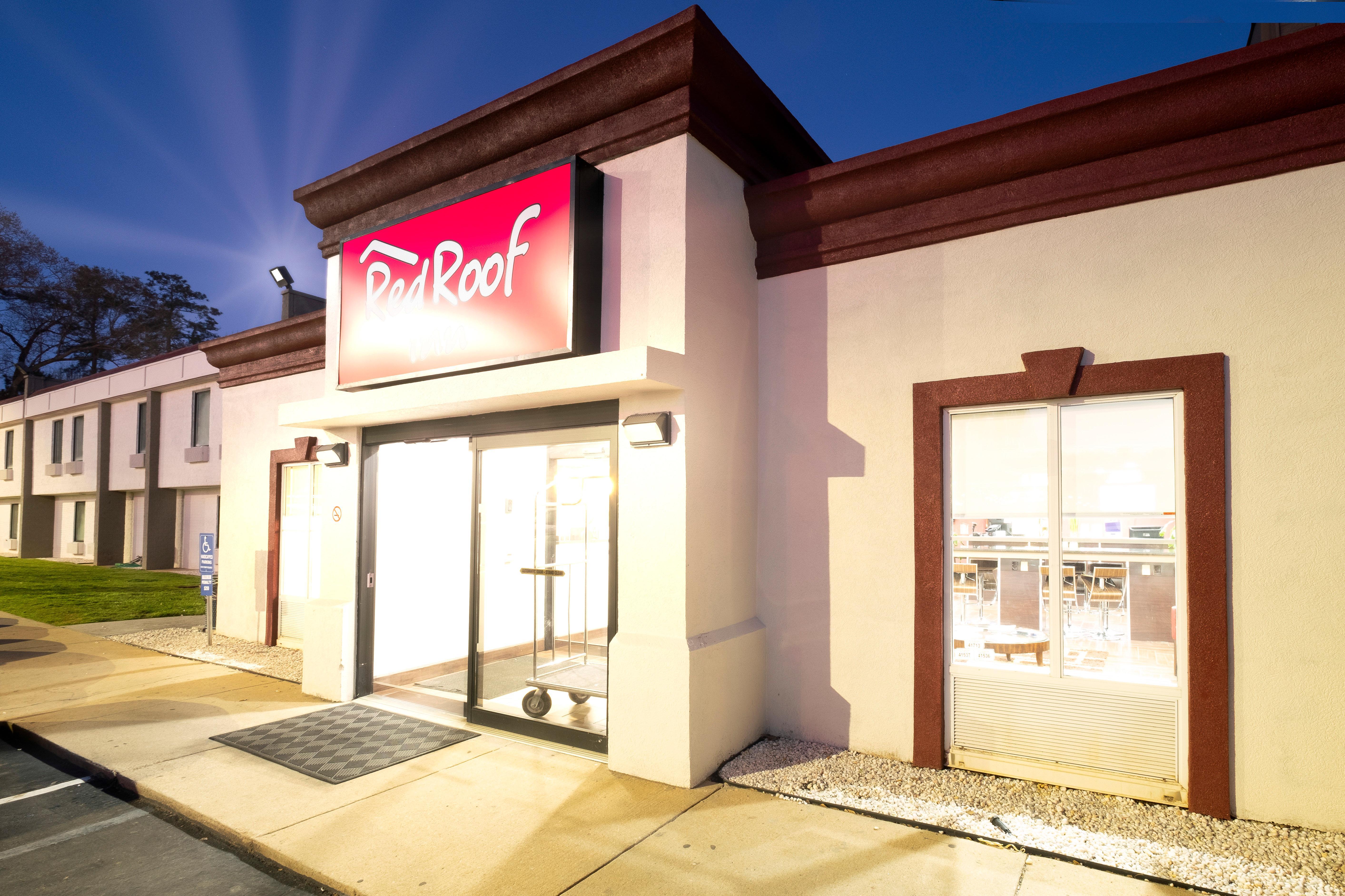 Red Roof Inn Raleigh North-Crabtree Mall-Lenovo Center Экстерьер фото