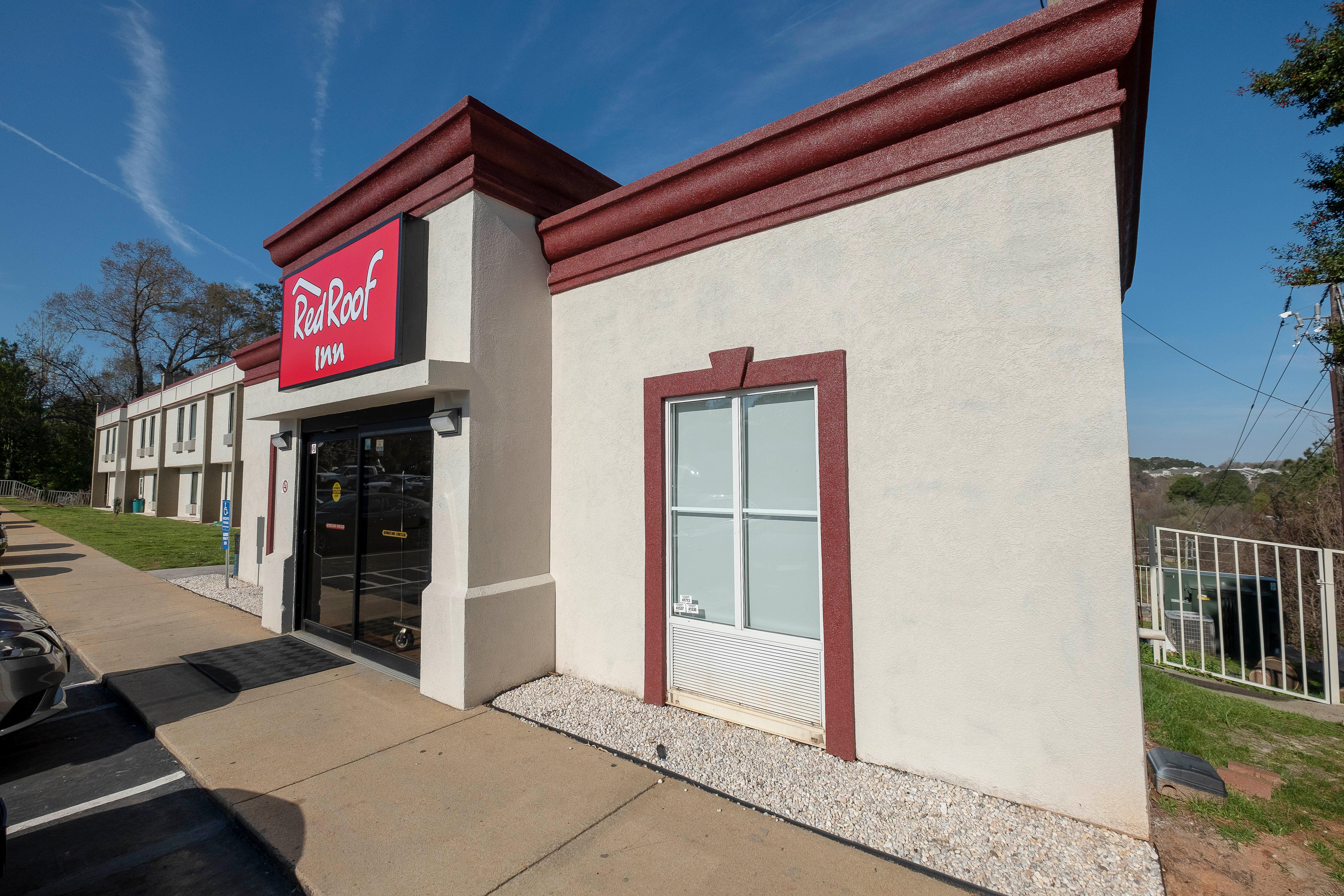Red Roof Inn Raleigh North-Crabtree Mall-Lenovo Center Экстерьер фото