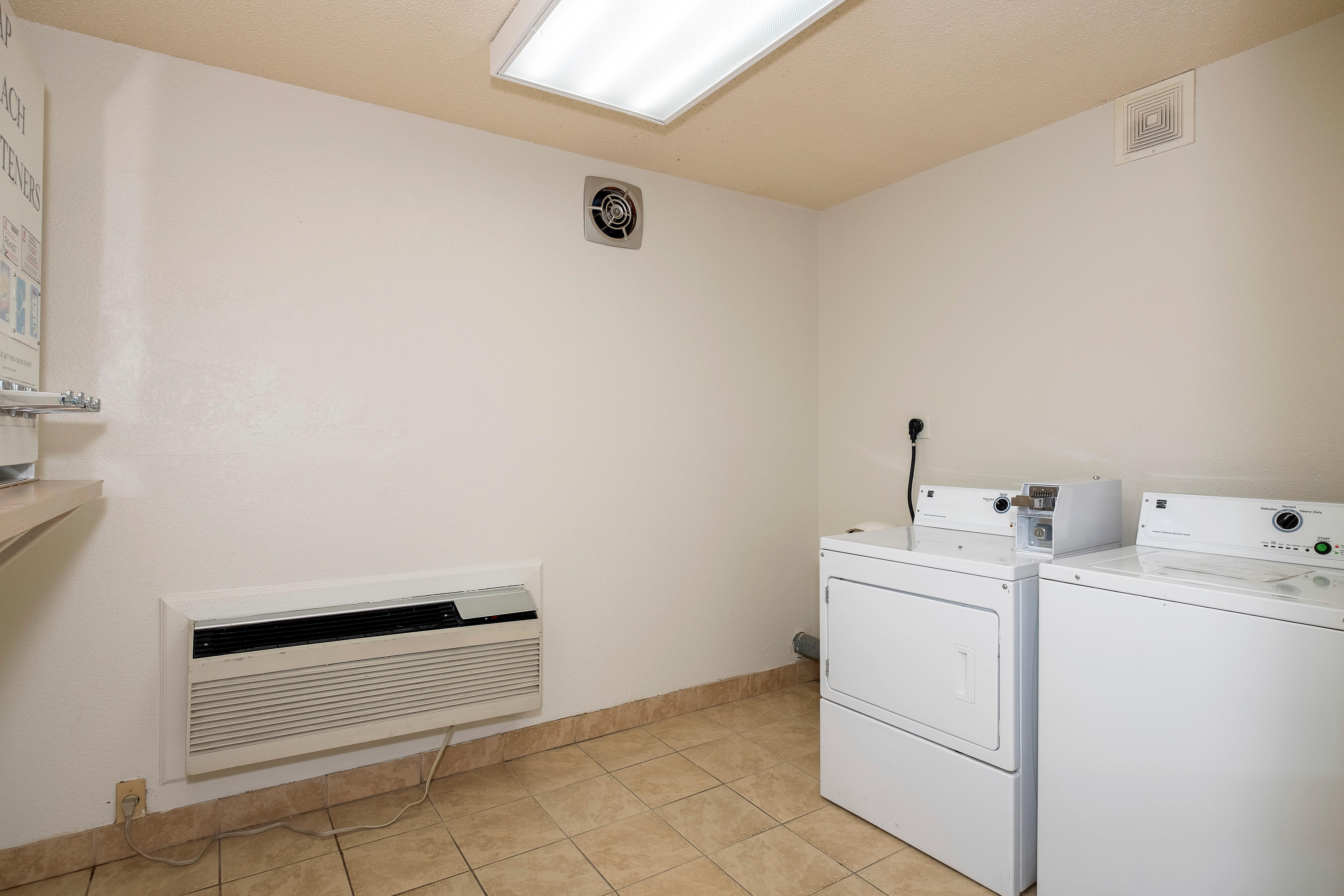 Red Roof Inn Raleigh North-Crabtree Mall-Lenovo Center Экстерьер фото