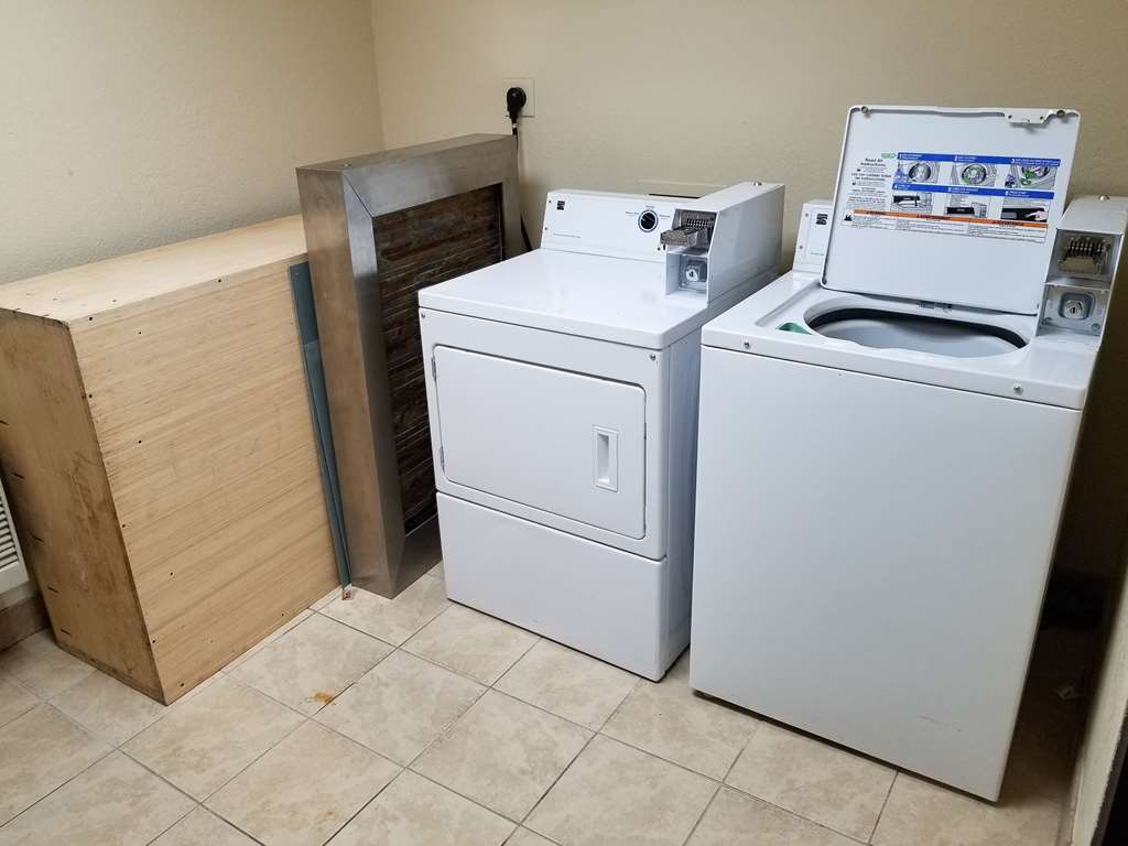 Red Roof Inn Raleigh North-Crabtree Mall-Lenovo Center Удобства фото