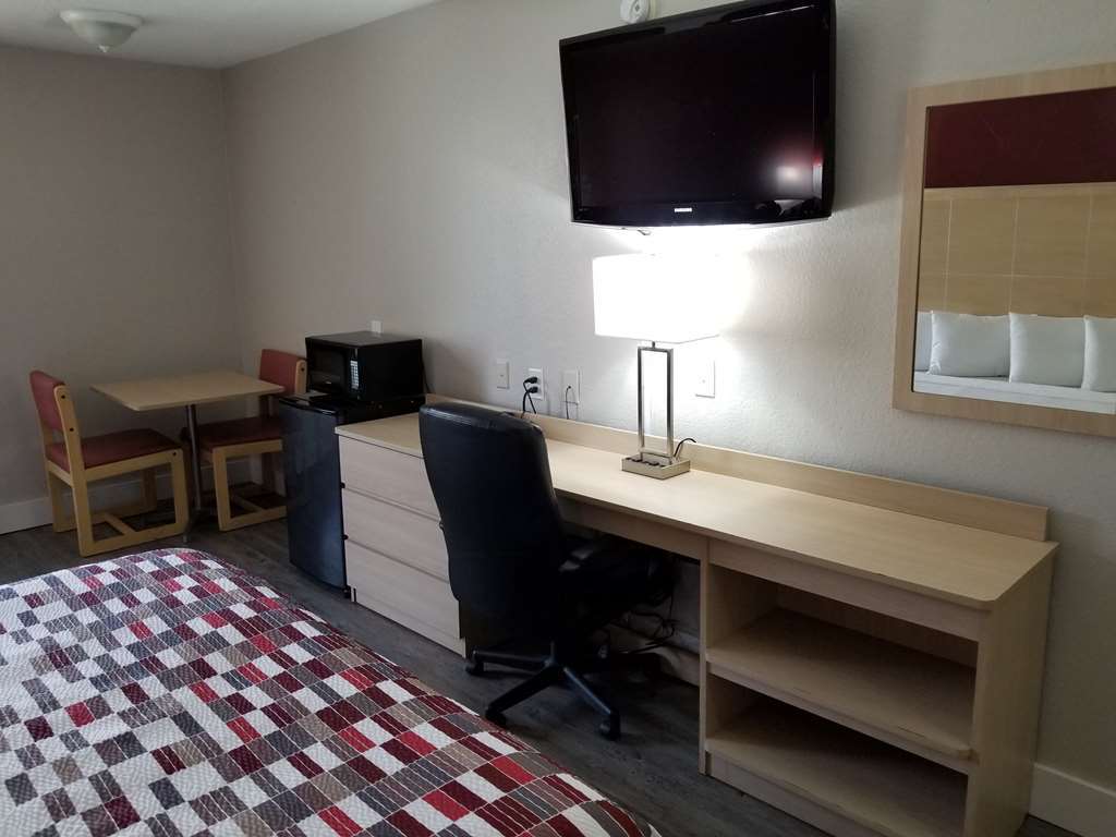 Red Roof Inn Raleigh North-Crabtree Mall-Lenovo Center Номер фото