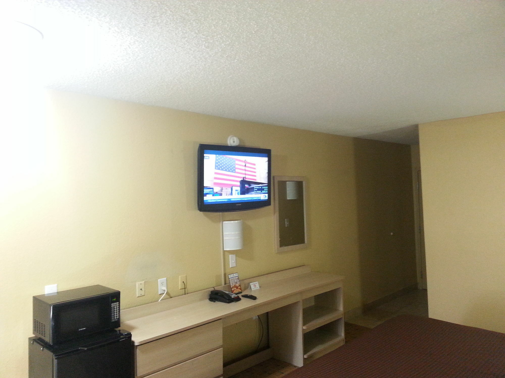 Red Roof Inn Raleigh North-Crabtree Mall-Lenovo Center Экстерьер фото