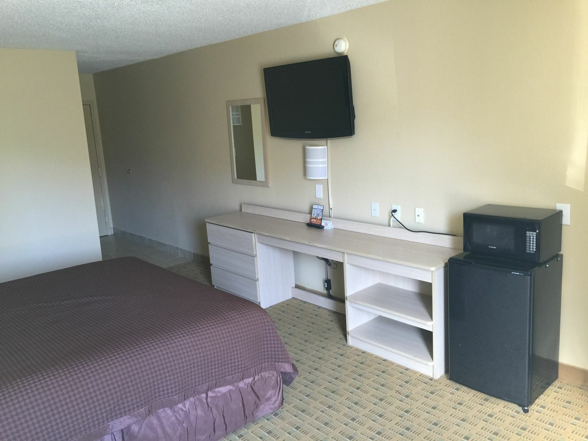 Red Roof Inn Raleigh North-Crabtree Mall-Lenovo Center Экстерьер фото
