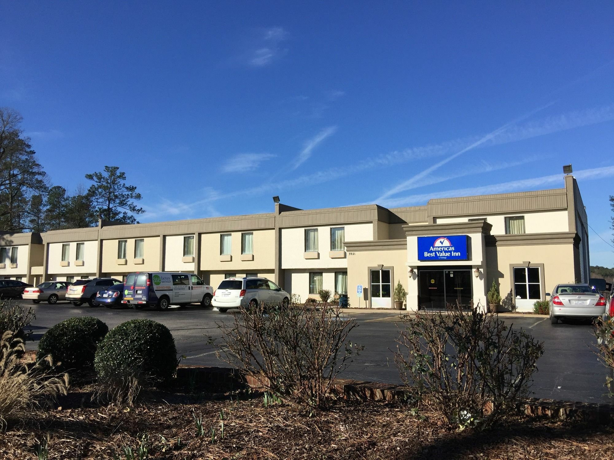 Red Roof Inn Raleigh North-Crabtree Mall-Pnc Arena Экстерьер фото